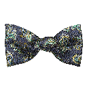 Schleife aus Seide, Form: gerade, Höhe: 65, Stoff: kleines Paisley in blau, grün und gelb auf dunkelblau (6499)